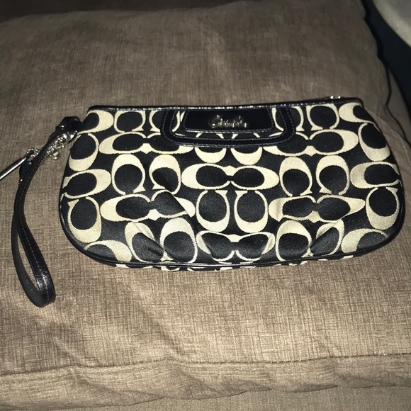 Coach wristlet - Picture 1 of 2